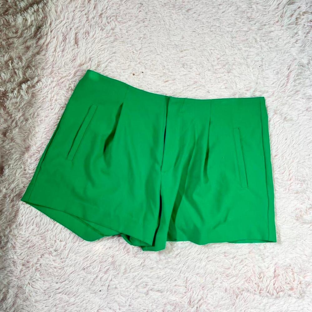 Bright Green Stretch Maximalist Dopamine Quirky Artistic Bright Vivid Shorts‎
